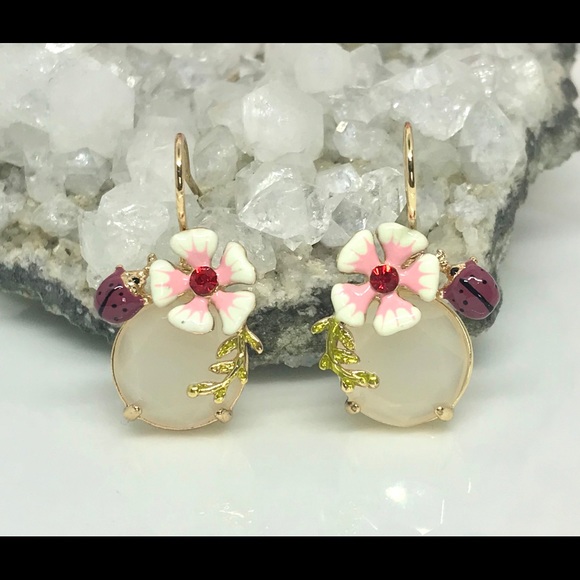 NEW 🌸 Enamel flower quartz & Crystal drop Earring - Picture 5 of 5